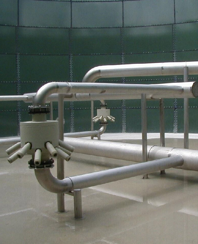 Aeration systems with high energy efficiency ejectors